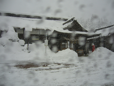 横田駅　２００９年１月　大雪